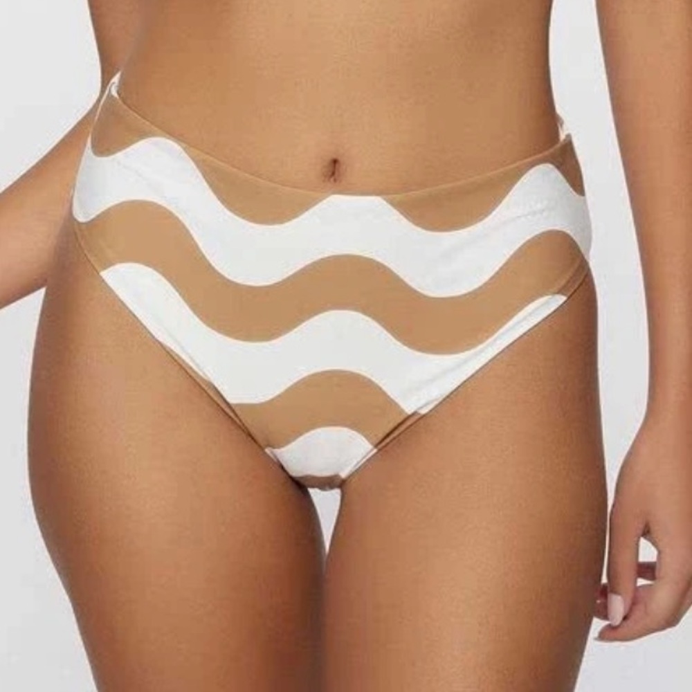 🌻NEW w/tags O'Neill Tan & White Wavy Stripe Tulum Cheeky Bottoms Size Medium